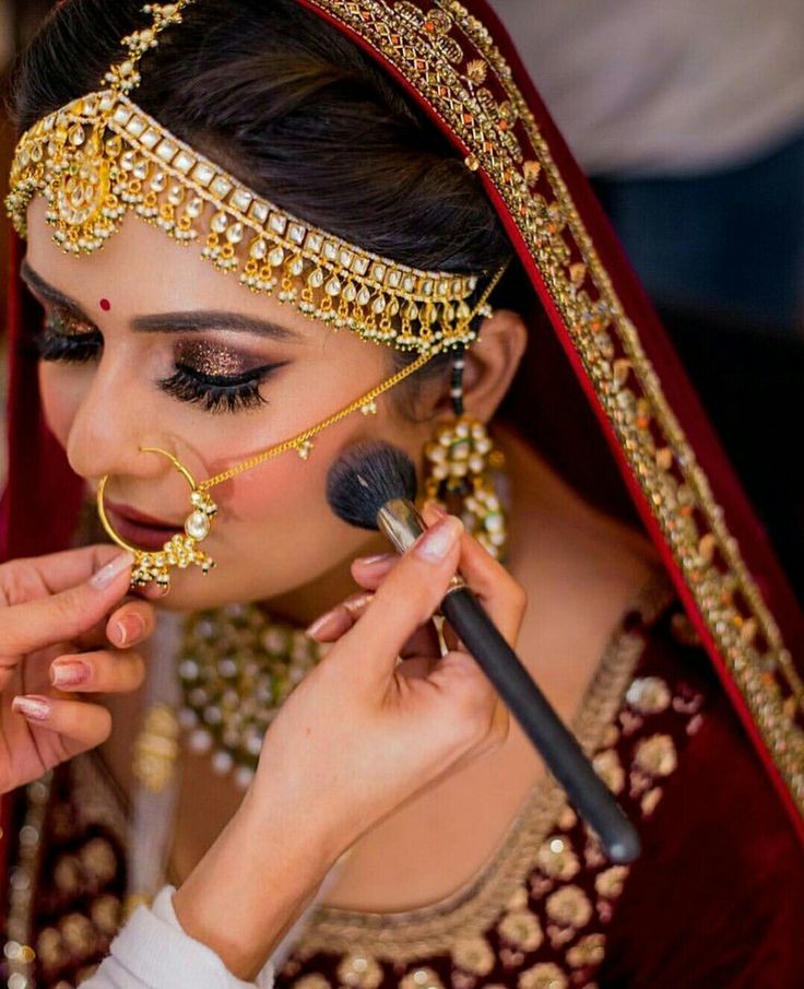 Best things about hiring a Makeup Artist from Enigmatixmedia Platform