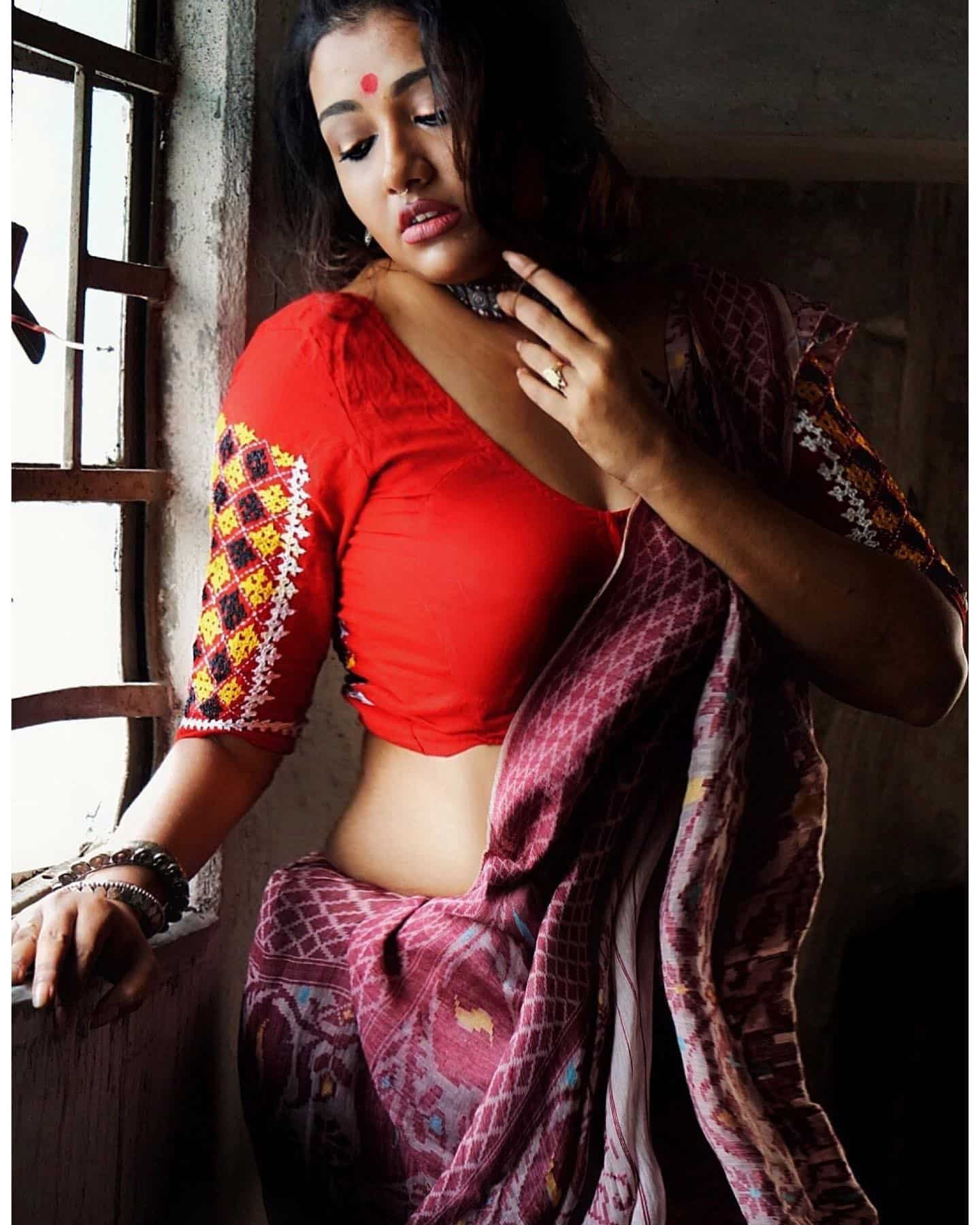 MBA Girl Trishita Banerjee is a Trending Fashion Icon in Kolkata