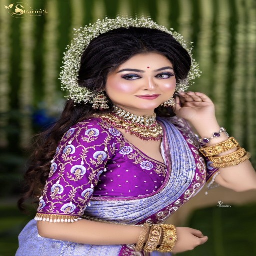 Anushka Sarkar Picture