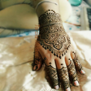 Torahz Mehendi Art Picture